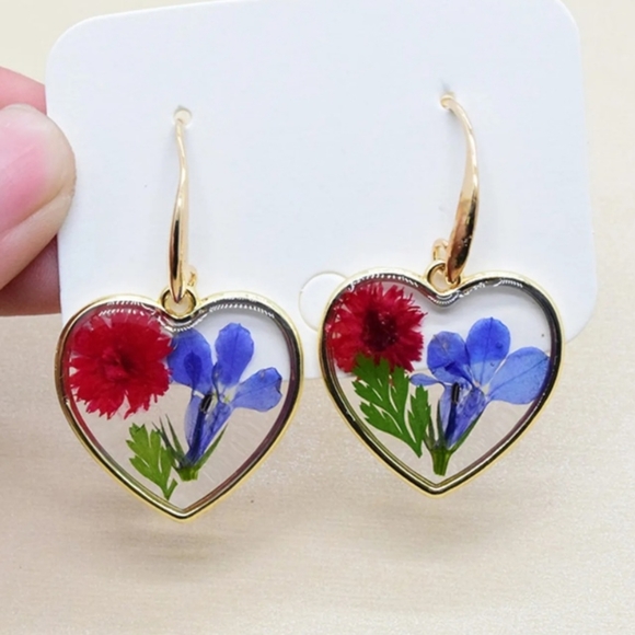 BethMGold Jewelry - SEE NEW LISTING 3/$30 Heart Dried Flower Pendant Earrings